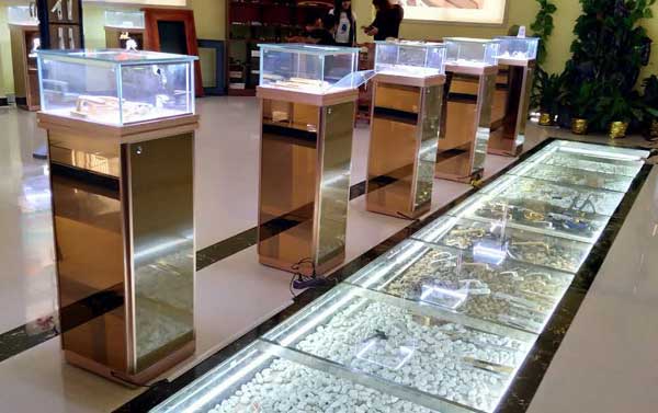 玻璃珠寶柜是真的有這么好 玻璃珠寶柜是真的有這么好